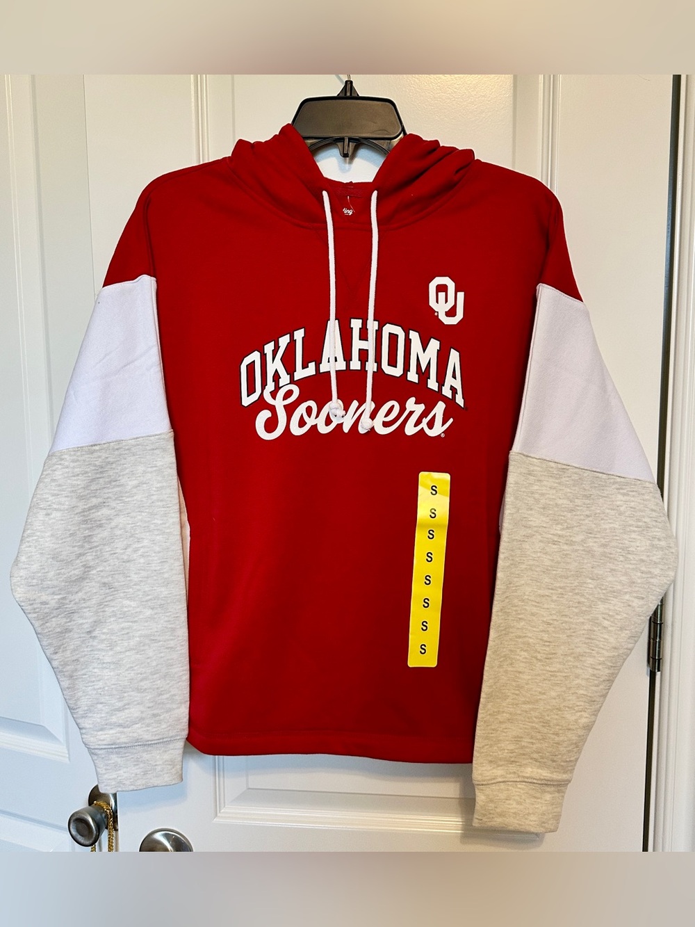 NWT University Of Oklahoma OU Sooners Women’s Lightweight Hoodie, Small